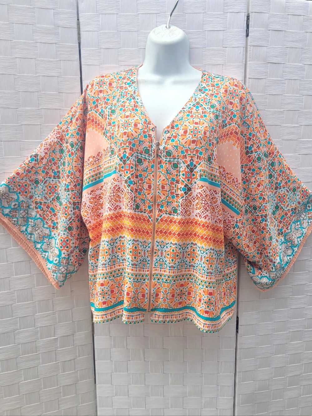 Chicos Multi Colored Zip up Top Sz 1